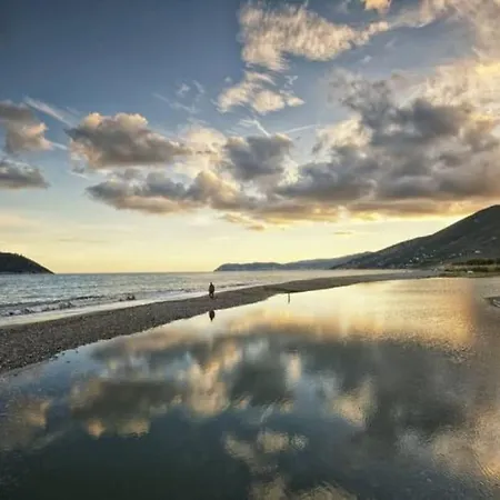 Ampio Per 9 Persone A Pochi Passi Dal Mare דירה אלבניה